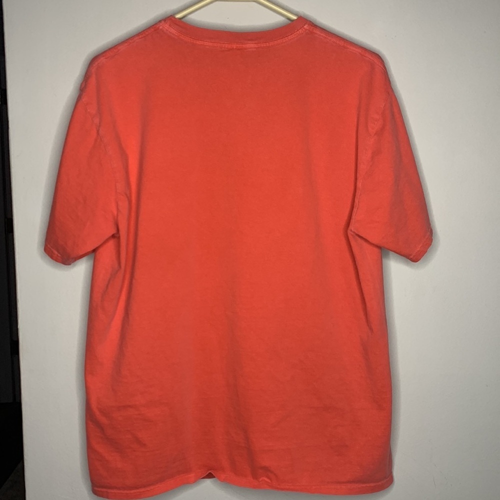 Kansas City Chiefs KC Cheetah Print Lettering Coral Red Short Sleeved Tee sz M - Picture 2 of 10